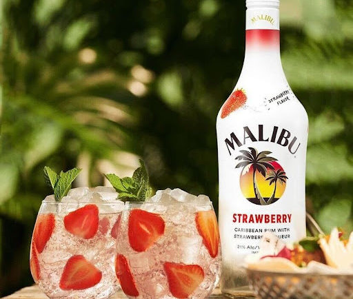 strawberry rum cocktail